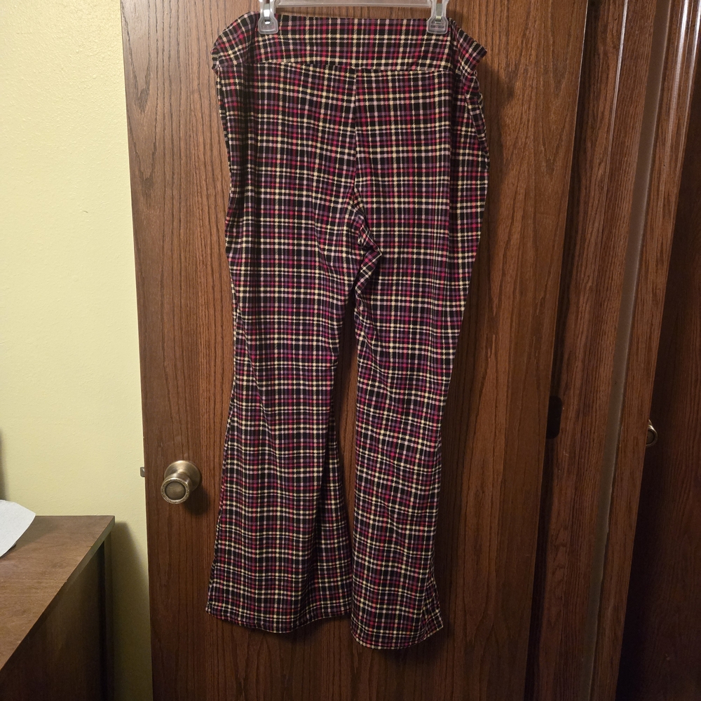 No Boundaries Multicolor Plaid Pants